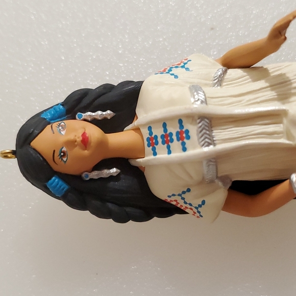 Hallmark Native American Barbie 'Dolls of the World' collector series 1996 NIB - Picture 10 of 11